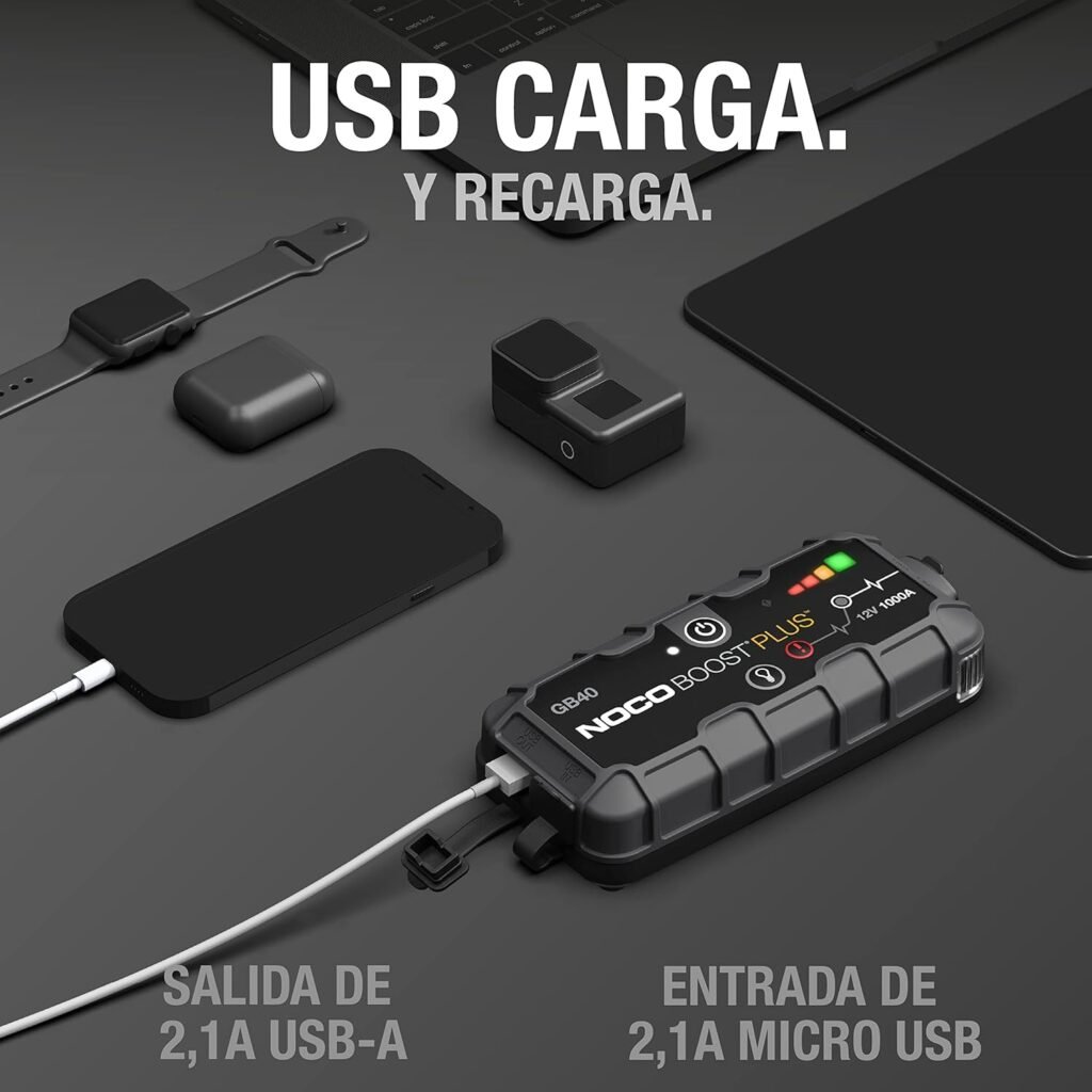 El NOCO Boost GB40 cargando dispositivos electrónicos a través de su puerto USB integrado