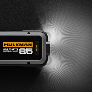 Linterna LED integrada en el HULKMAN Alpha 85S, diseñada para emergencias nocturnas o situaciones de baja visibilidad