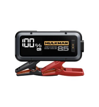 Arrancador de baterías HULKMAN Alpha 85S con diseño compacto y resistente, acompañado de pinzas de arranque de alta calidad.